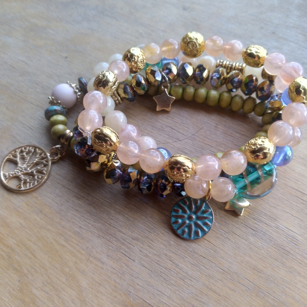 Boho Stretch Bead Bracelets 🌼 - Picture 5 of 10